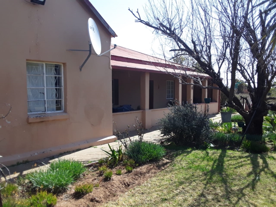4 Bedroom Property for Sale in Bloemhof North West
